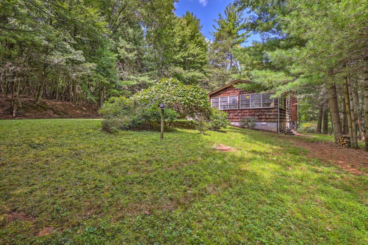 Villa Peaceful Roaring Gap Retreat With Fire Pit And Patio! Exterior foto